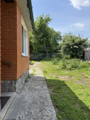 2 окремі + холл , частина будинку 53м² з власним і спільним