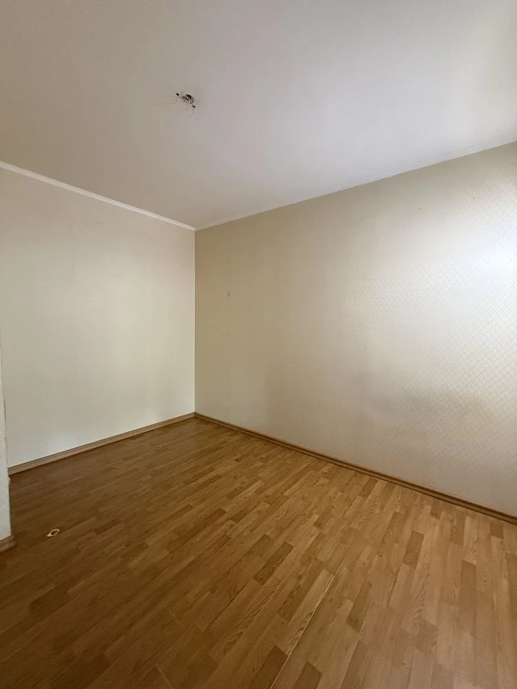 2 окремі + холл , частина будинку 53м² з власним і спільним
