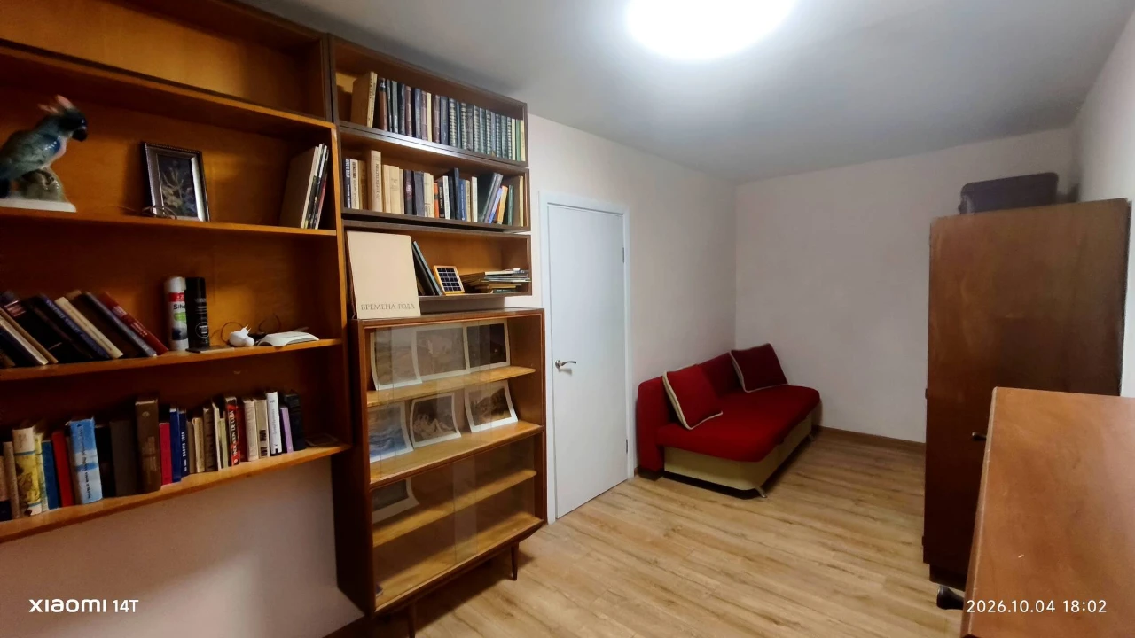 No commission! Cozy 2-room apartment (gas, electricity on one line with hospital)