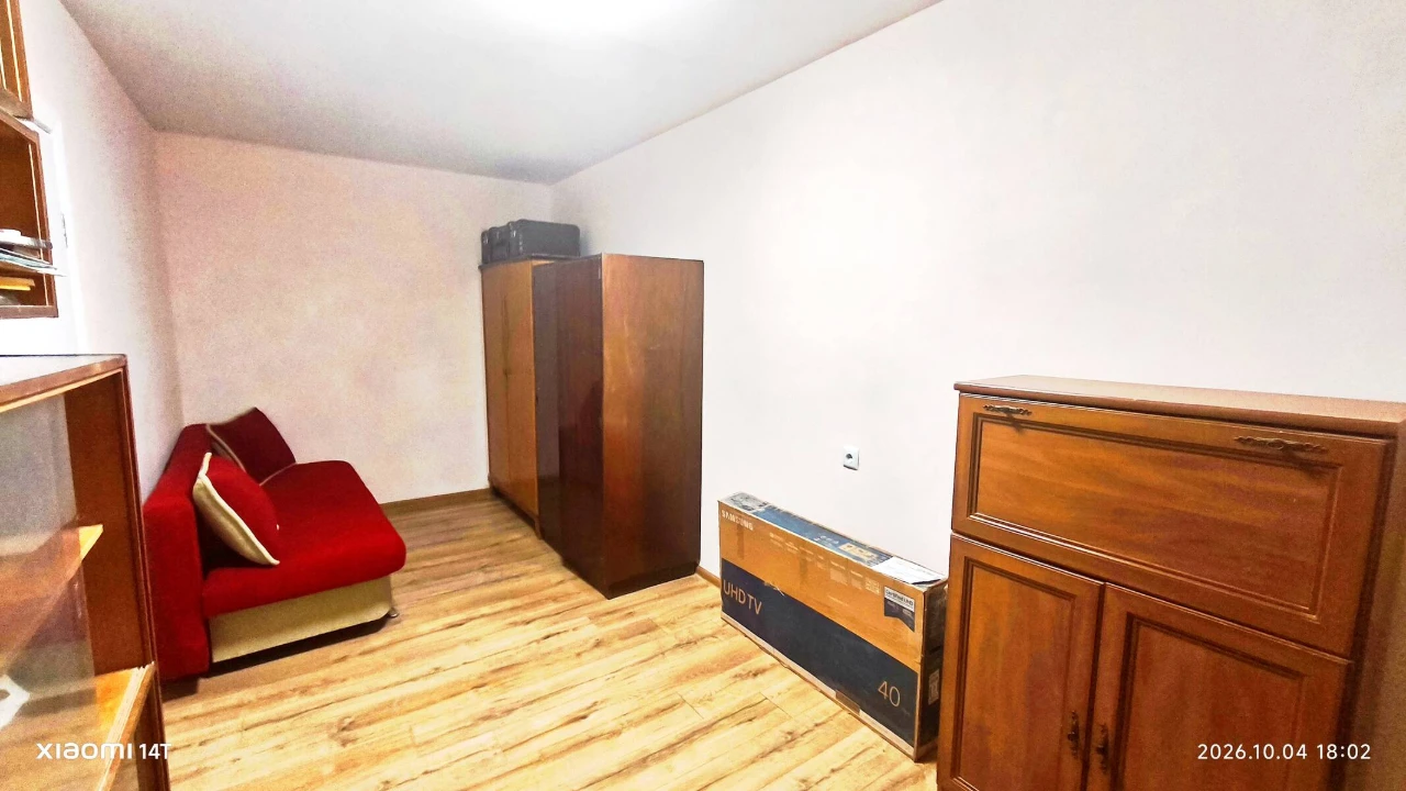No commission! Cozy 2-room apartment (gas, electricity on one line with hospital)