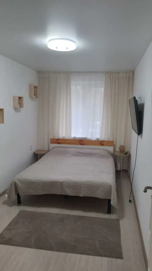 Продам 3-кімнатну квартиру (56 м²) в Києві, Солом'янський район