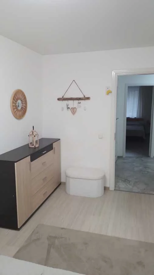 Продам 3-кімнатну квартиру (56 м²) в Києві, Солом'янський район
