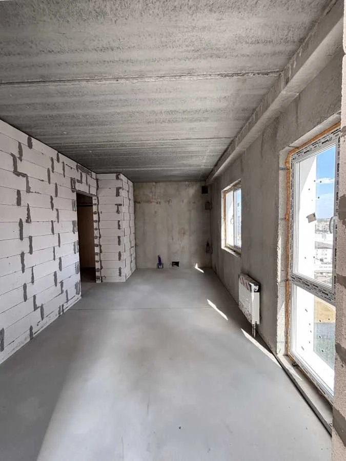 Продается однокомнатная квартира (42 м²) в Киеве, Голосеевский