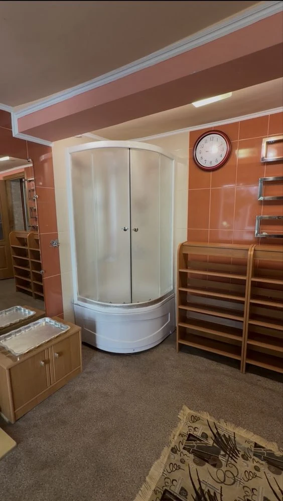 Продається просторий 6-кімнатний будинок 138 м²