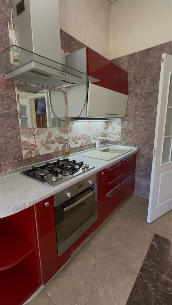 Продається просторий 6-кімнатний будинок 138 м²