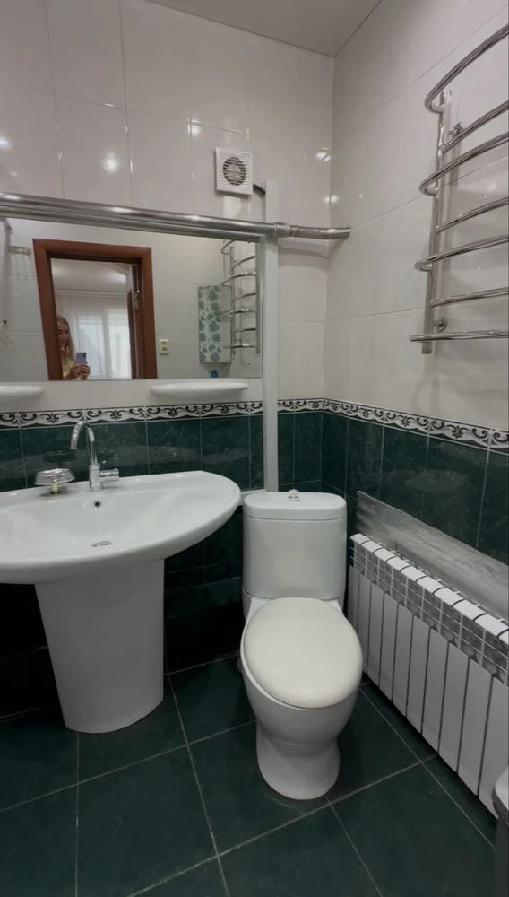 Продається просторий 6-кімнатний будинок 138 м²