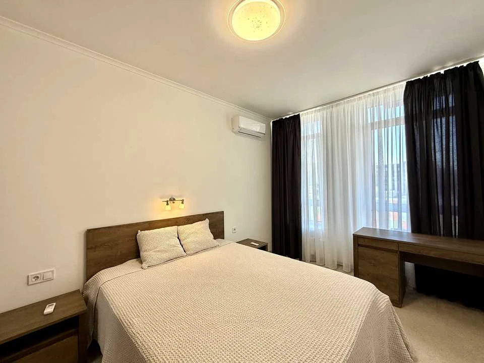 Apartment. Kyiv, Rodyni Kistiakovych St.
