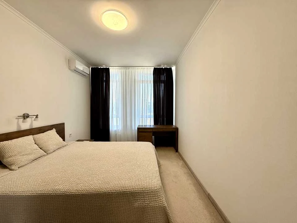 Apartment. Kyiv, Rodyni Kistiakovych St.