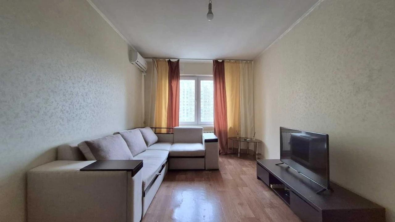 Оренда 1-кімнатної квартири 42 м², Григорія Ващенко вул., 5