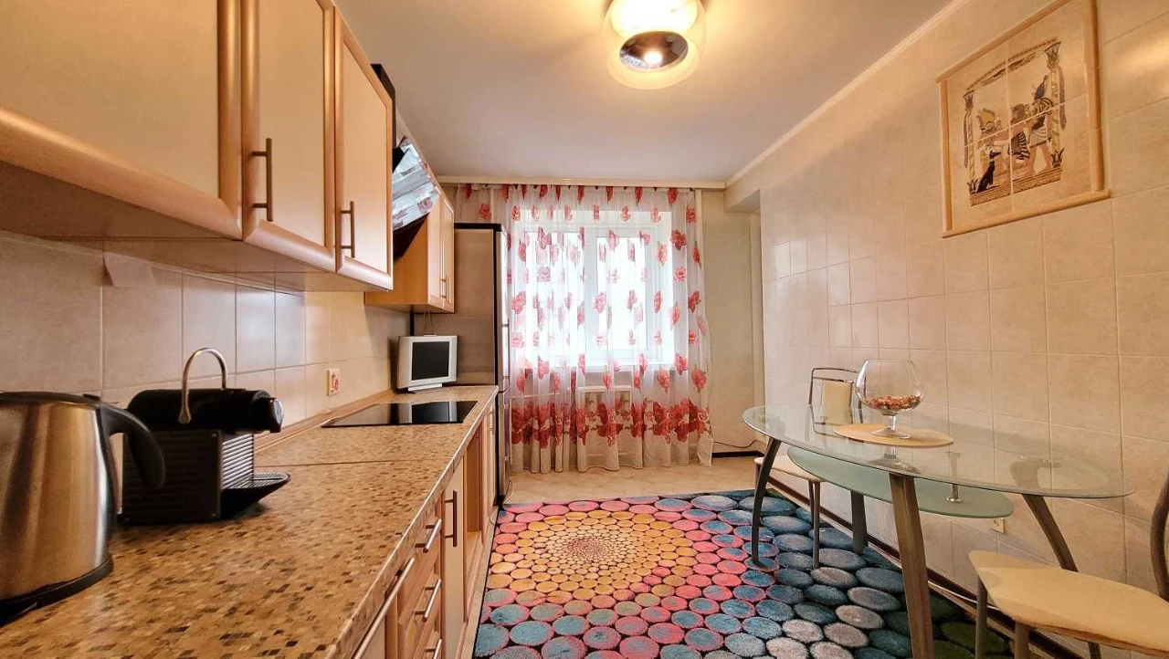 Продажа 3-комнатной квартиры 91 м², Анны Ахматовой ул., 3