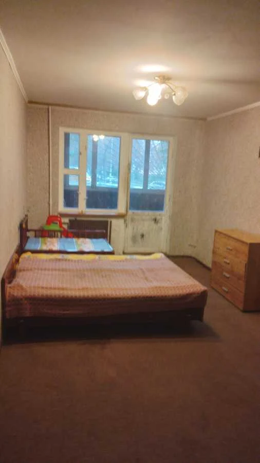 Продаж 3-кімнатній квартири 70 м², Булгакова пров., 5