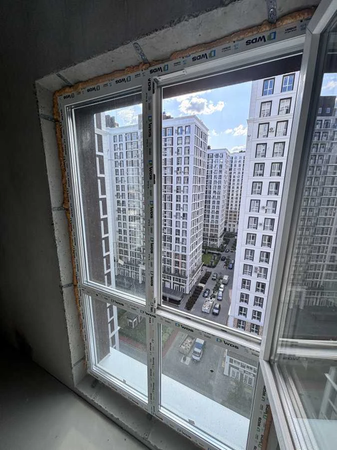 Sale of a 1-bedroom apartment 42 sq m, Mikhailo Maksimovich Street