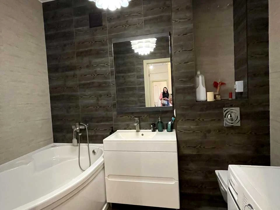 Apartment. Kharkiv, Aerocosmic Avenue