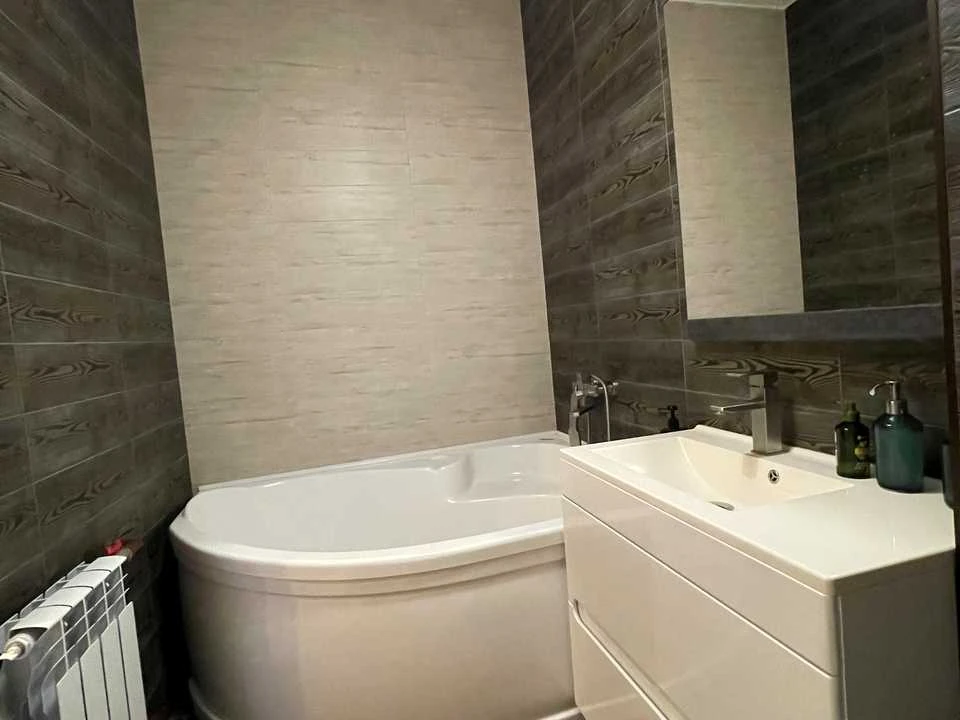 Apartment. Kharkiv, Aerocosmic Avenue