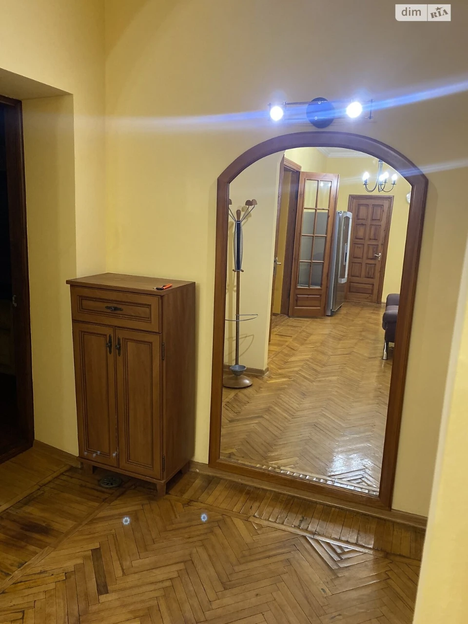 Long-Term Rental Apartment, Zhabky District