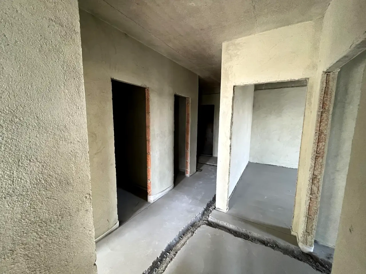 Sale of a 3-bedroom apartment, 79.2 sq m, 6th floor.