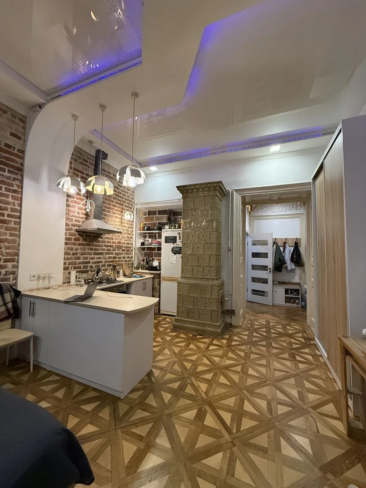 Sale of a 1-room apartment in the city center, Vergratys' Street, Lychakiv district