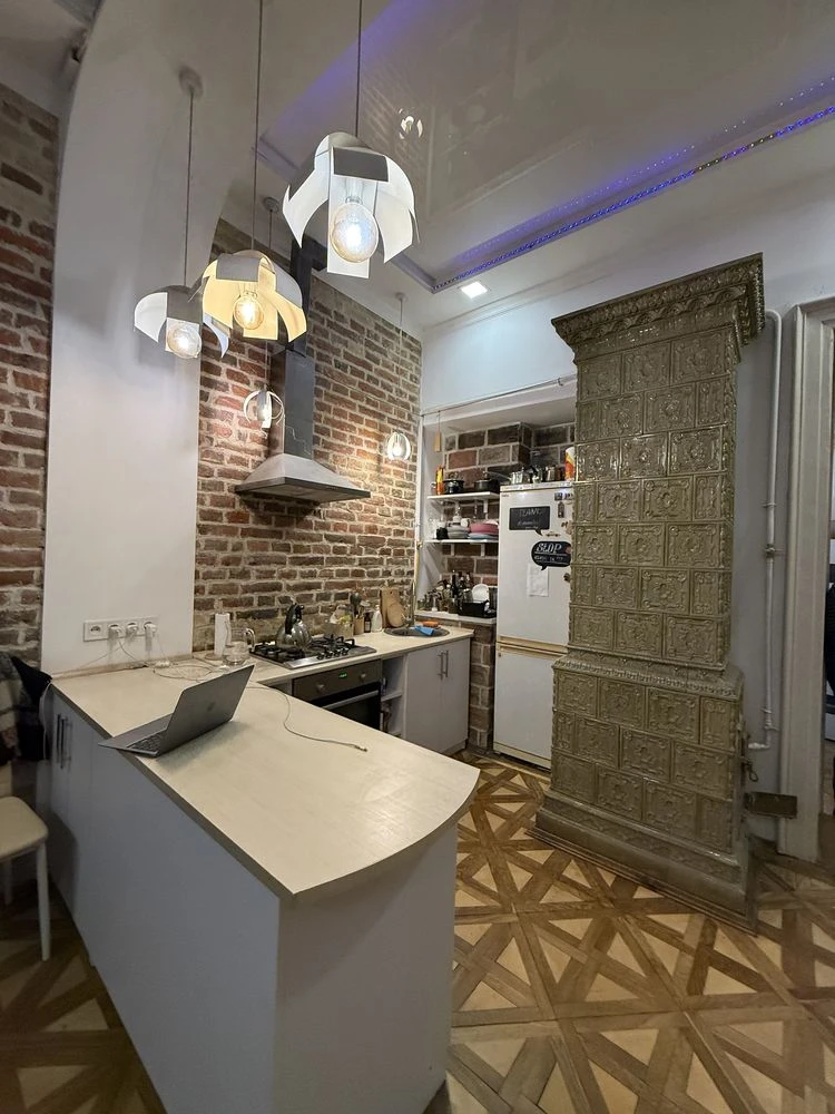 Sale of a 1-room apartment in the city center, Vergratys' Street, Lychakiv district