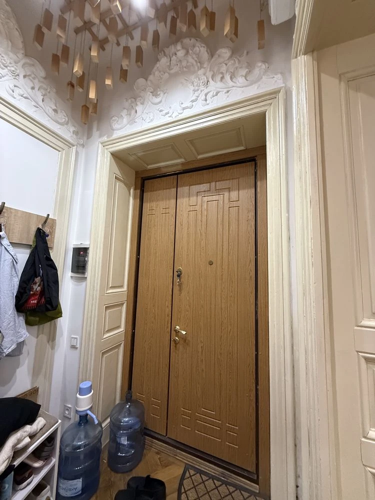 Sale of a 1-room apartment in the city center, Vergratys' Street, Lychakiv district