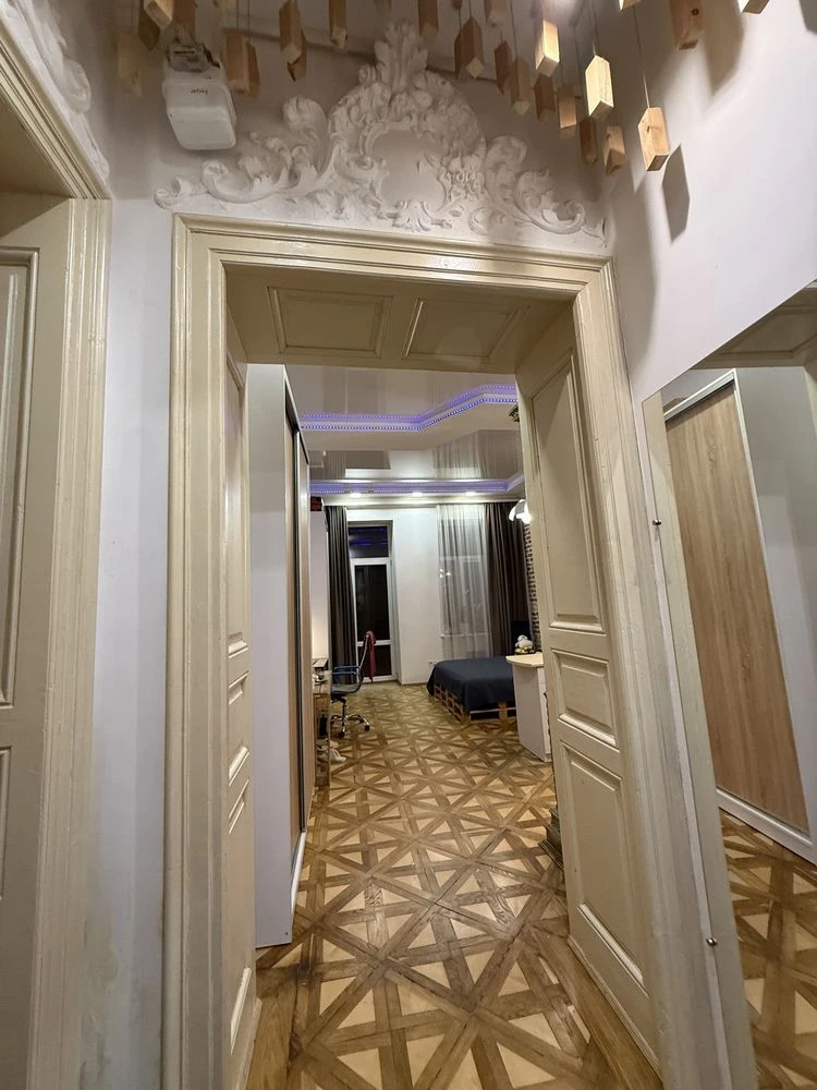 Sale of a 1-room apartment in the city center, Vergratys' Street, Lychakiv district