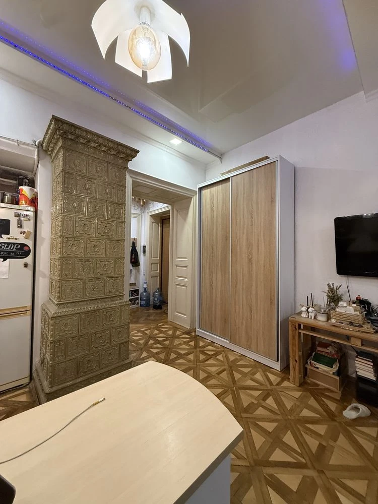 Sale of a 1-room apartment in the city center, Vergratys' Street, Lychakiv district