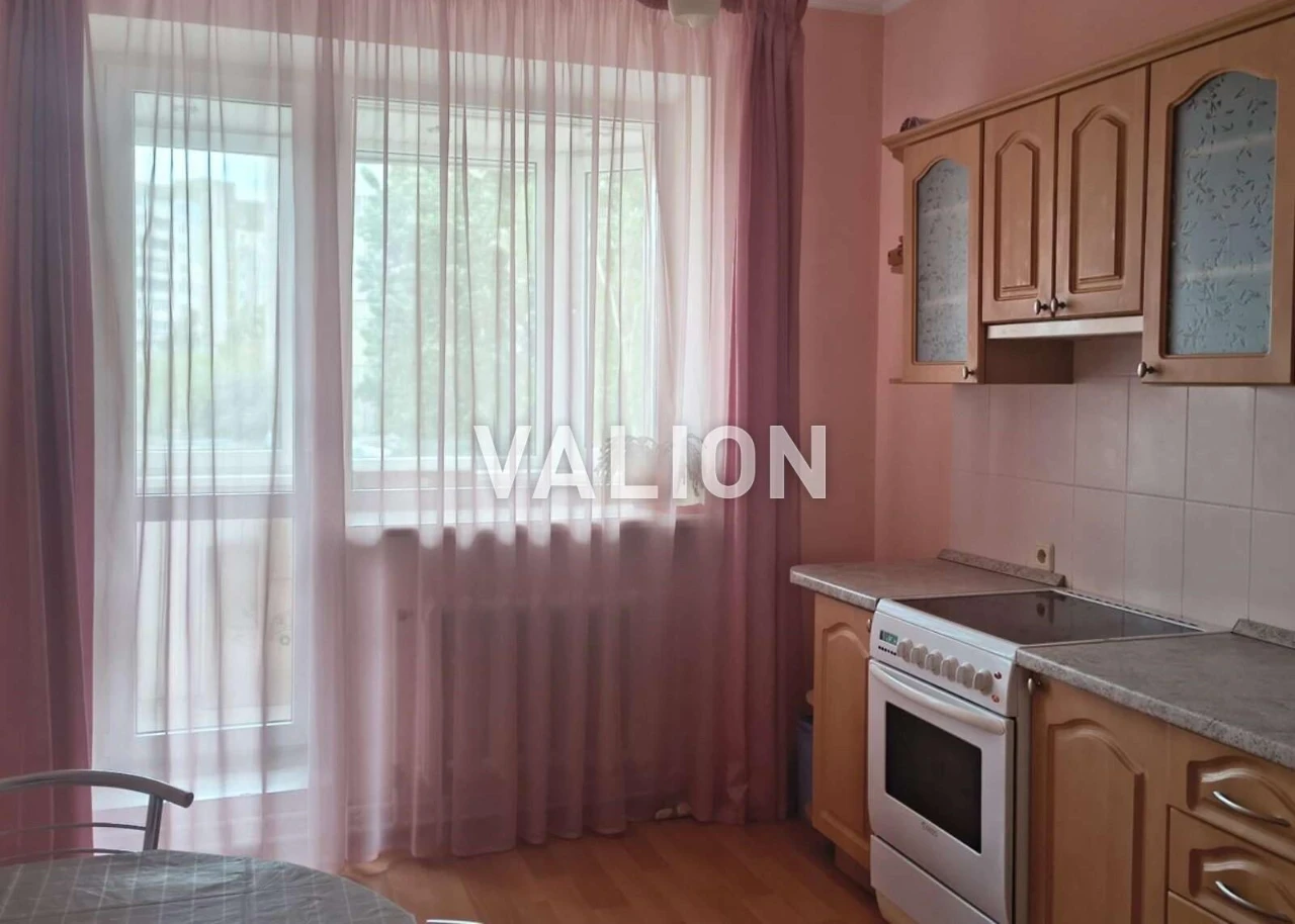Продажа 2-комнатной квартиры ул. Анны Ахматовой 13