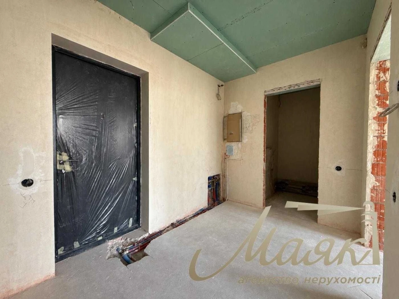 Sale of a 3-room apartment in a renovated condition, 86 sq.m., French Quarter Residential Complex