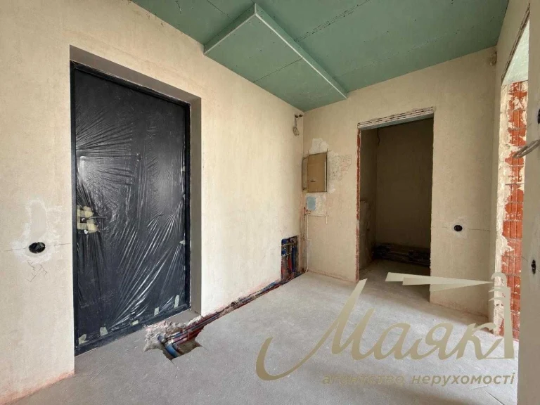 Sale of a 3-room apartment in a renovated condition, 86 sq.m., French Quarter Residential Complex