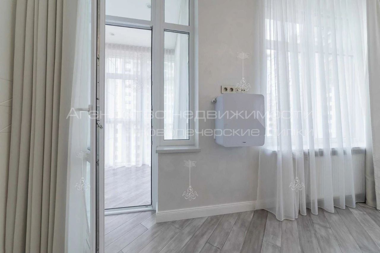 Продається 5-кімнатна квартира 208 м² на низькому поверсі, ЖК "Новопечерські Липки"