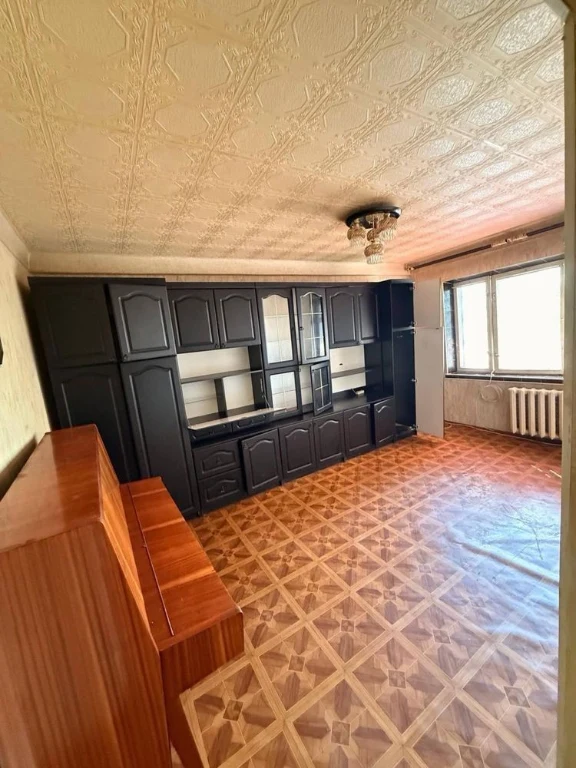 Продаж квартири вул. Поповича Космонавта 16
