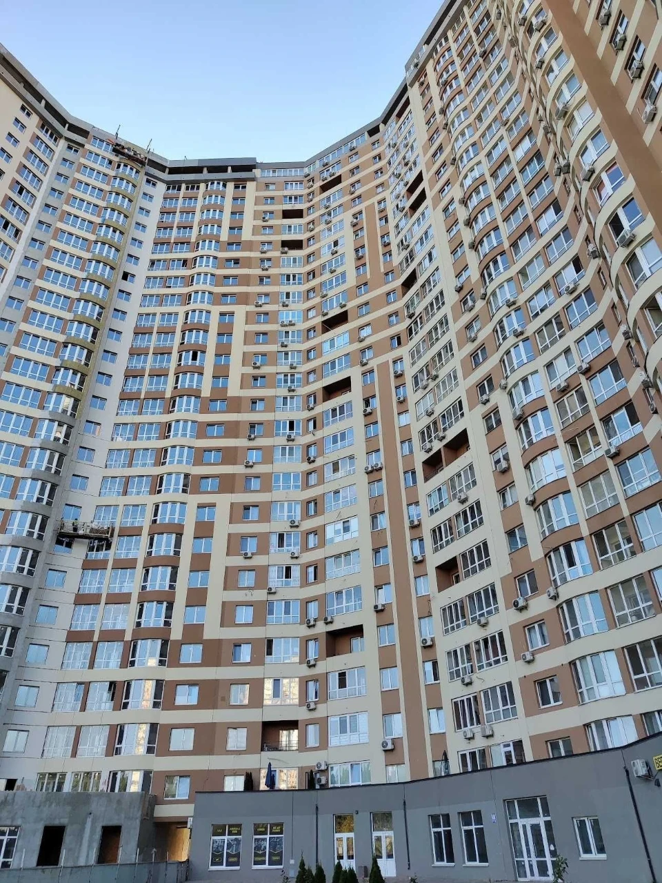 Продаж оглядової 1-кімнатної квартири в зданому будинку ЖК Family & Friends