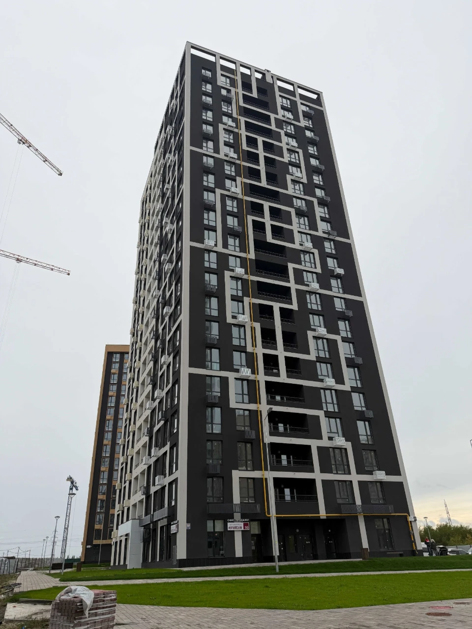 2-bedroom apartment for sale 62.2 sq m in the Warsawський 4 residential complex. No commission.
