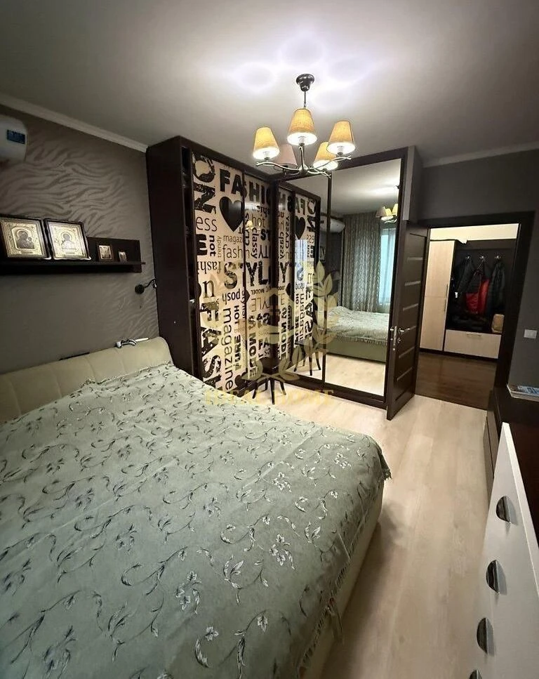 Cozy 2-bedroom apartment for sale, 65 sq m on Petro Street