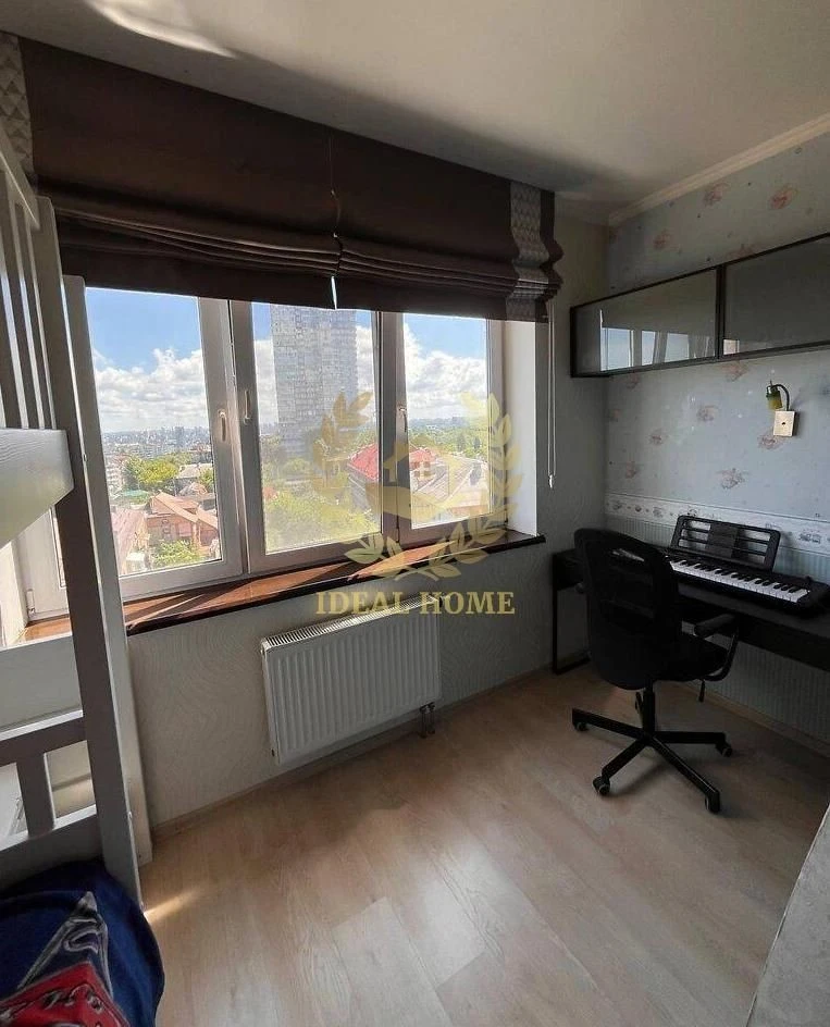 Cozy 2-bedroom apartment for sale, 65 sq m on Petro Street