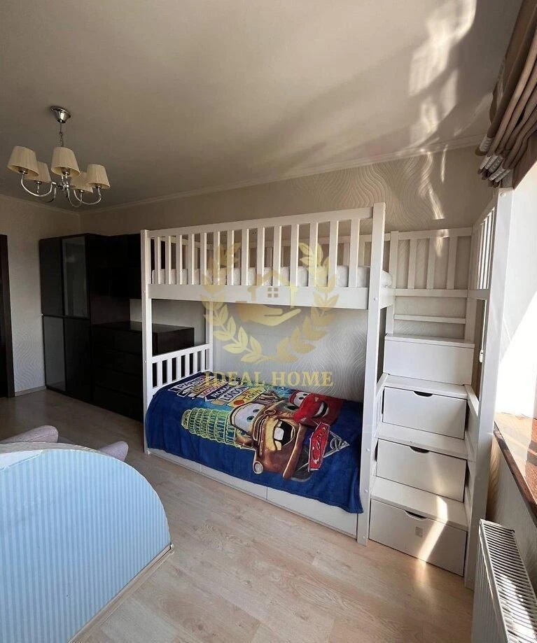 Cozy 2-bedroom apartment for sale, 65 sq m on Petro Street