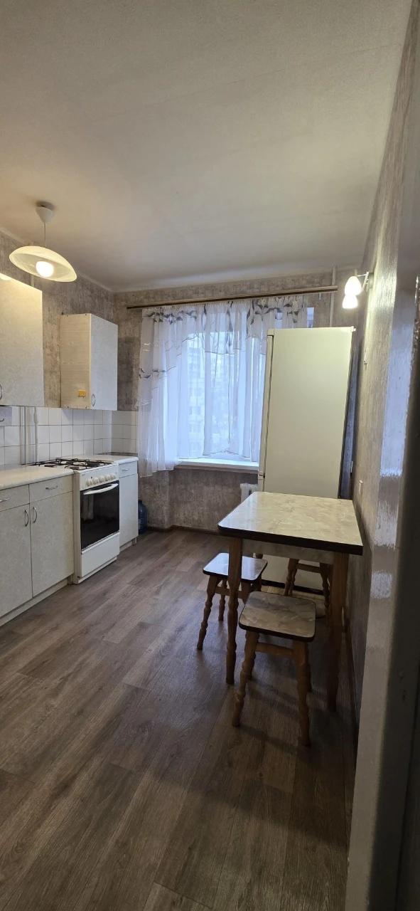 Rent 2-room apartment. 31A Malysha Street. Metro Chernihivska.