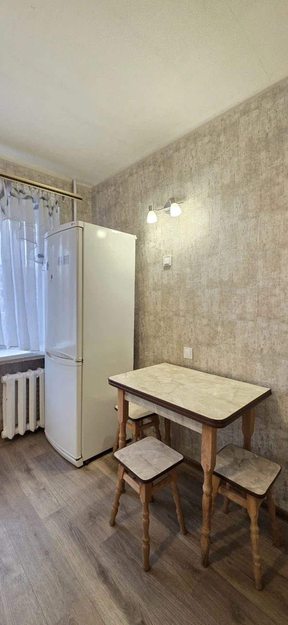 Rent 2-room apartment. 31A Malysha Street. Metro Chernihivska.