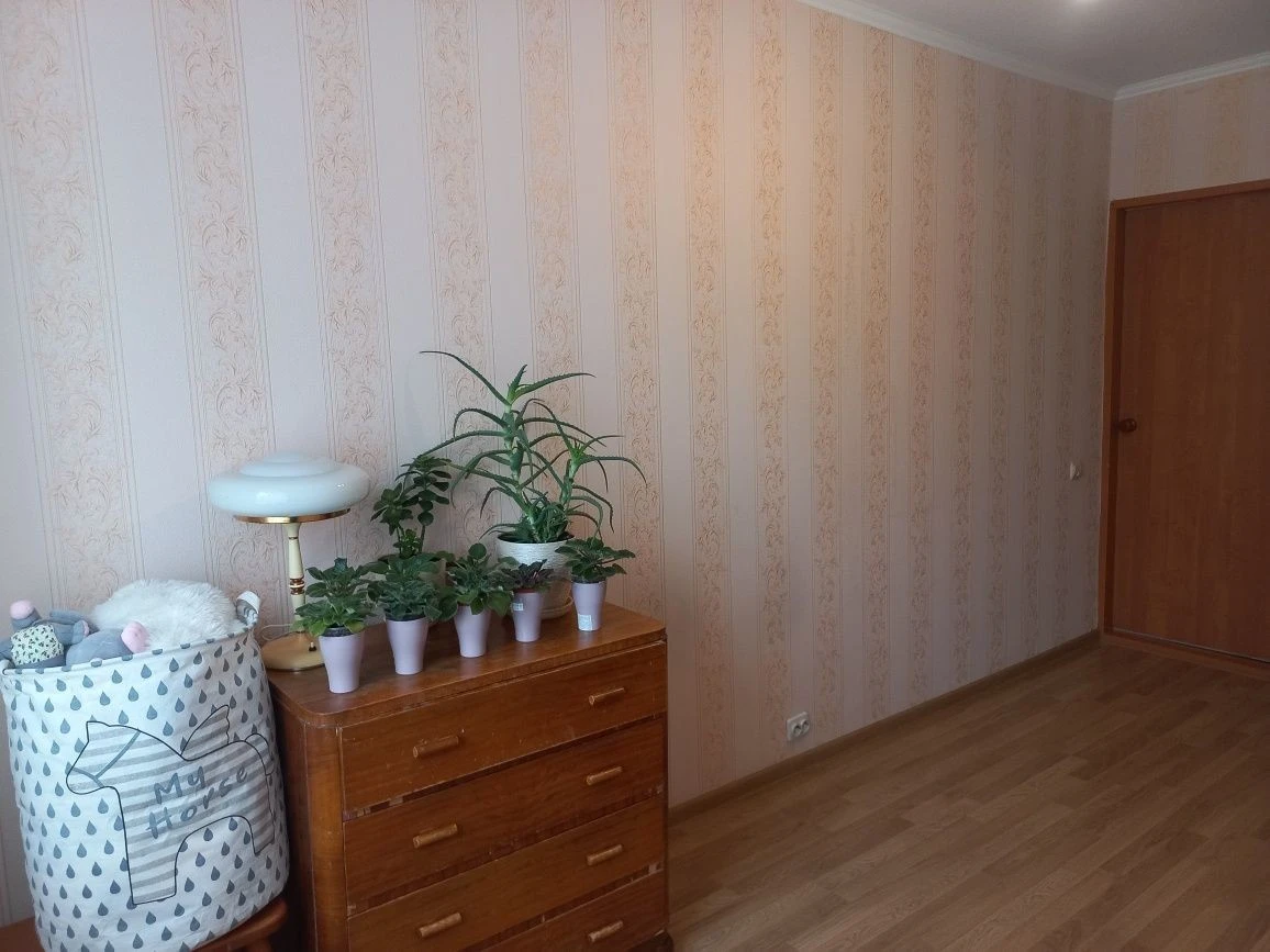 Sale of 3-room apartment at Petrenyshchy Street 1, near the main railway station