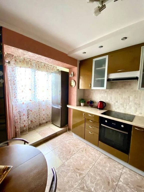 Apartment for Sale – Heroes of Dnipro, 38th, No Commission