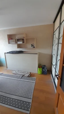 Продам 3-кімнатну квартиру в вулиці Санаторна, 12, Нова Дарниця, парк "Партизан"
