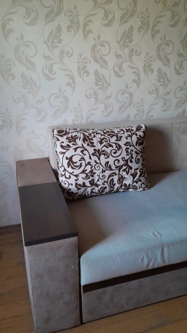 Продам 3-кімнатну квартиру в вулиці Санаторна, 12, Нова Дарниця, парк "Партизан"