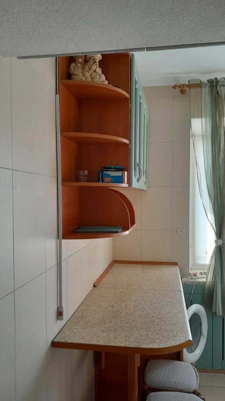 Продам 3-кімнатну квартиру в вулиці Санаторна, 12, Нова Дарниця, парк "Партизан"
