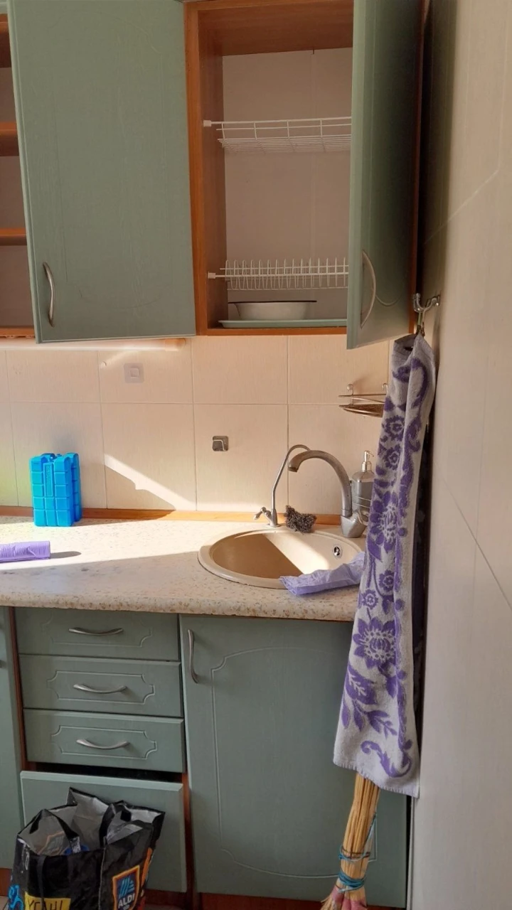 Продам 3-кімнатну квартиру в вулиці Санаторна, 12, Нова Дарниця, парк "Партизан"