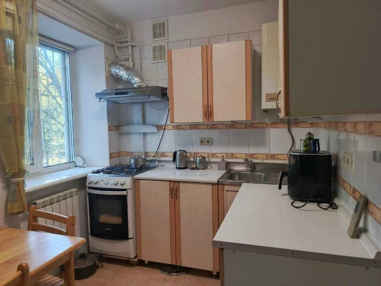 Cozy 1-bedroom apartment for rent, gas