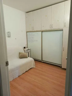 Cozy 1-bedroom apartment for rent, gas