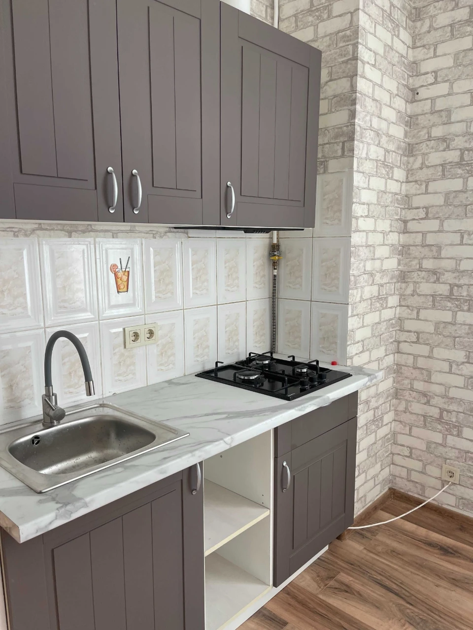 For Rent: 2-room apartment, Kropivnytskoho Street, 12, Besar