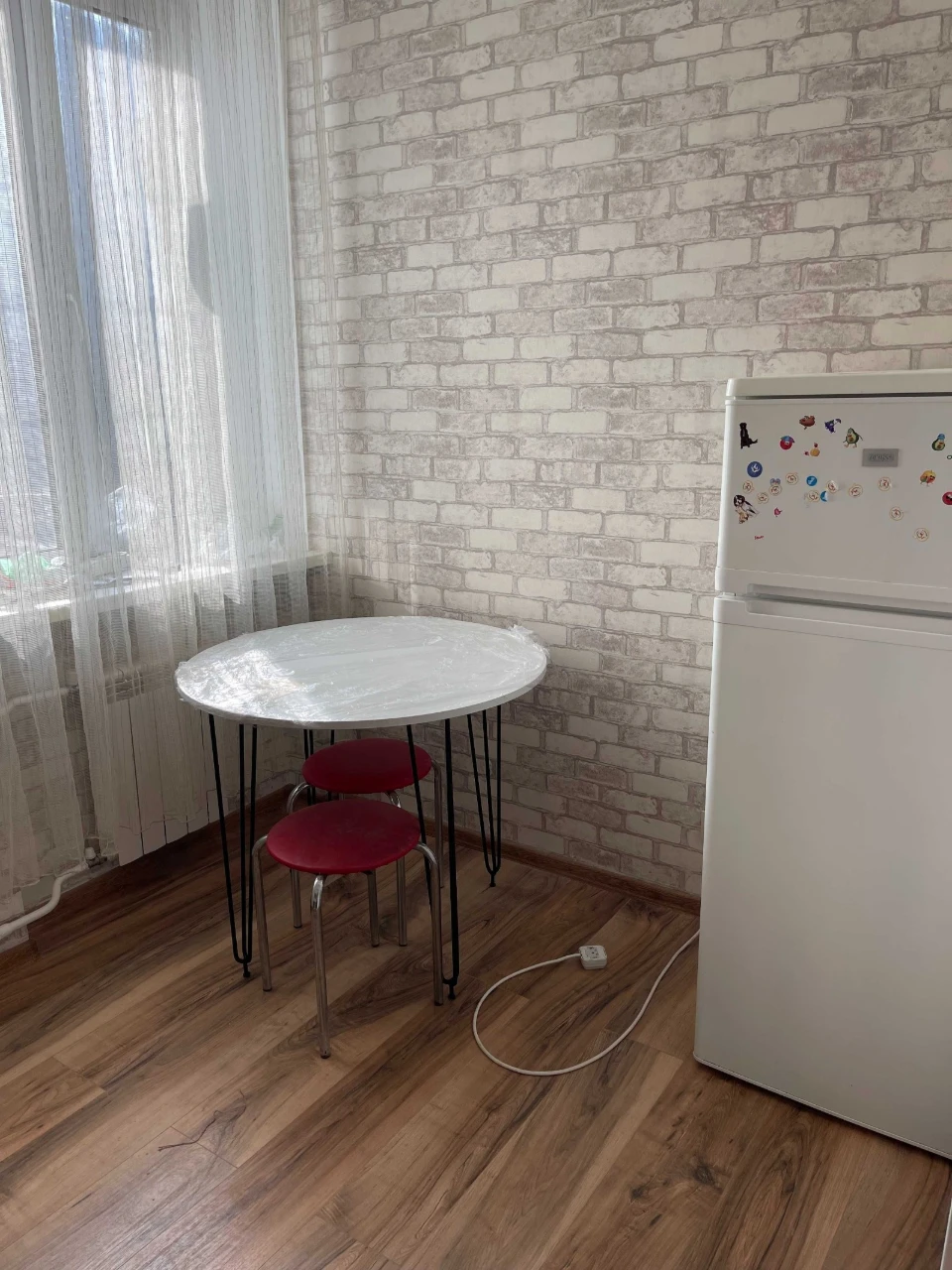For Rent: 2-room apartment, Kropivnytskoho Street, 12, Besar
