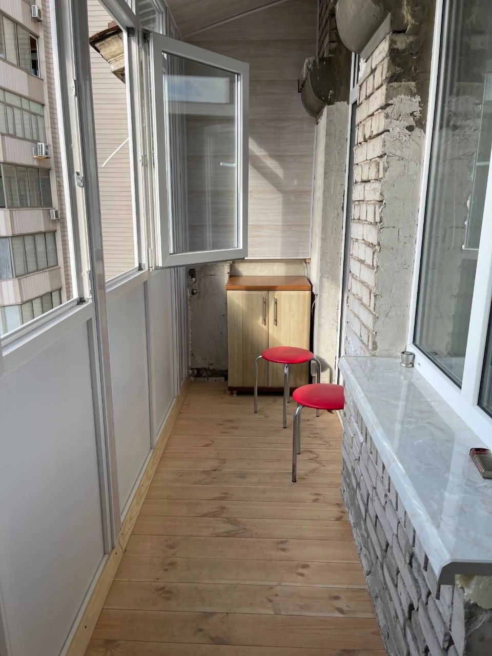 For Rent: 2-room apartment, Kropivnytskoho Street, 12, Besar