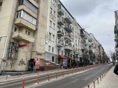 Современная 2-ком квартира в историческом центре, 2мин М Пл.