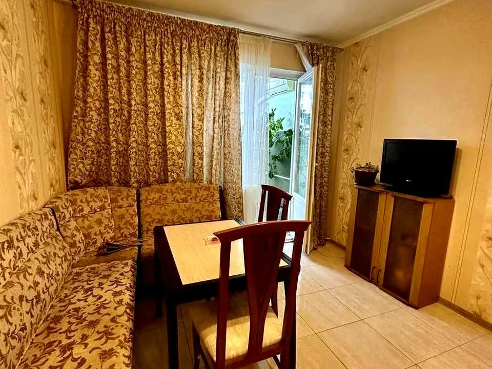 Квартира. Київ, вулиця Бориса Гмирі